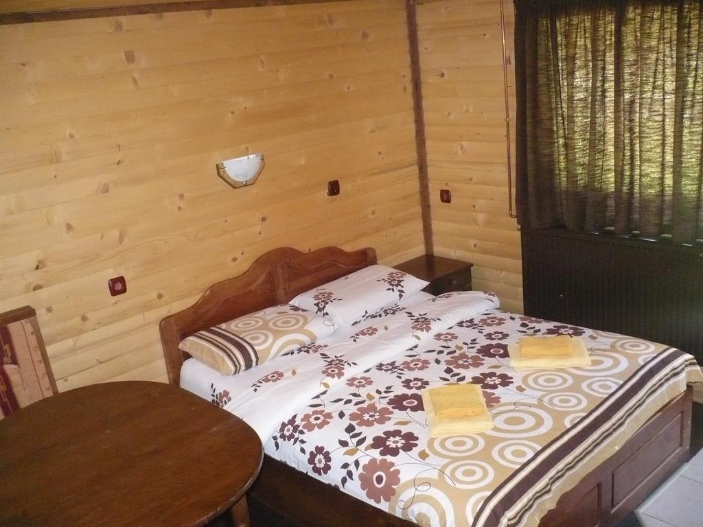 Guest House Chobaka Trigrad Δωμάτιο φωτογραφία
